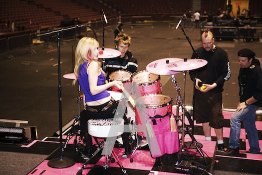 14.jpg - avril at soundcheck