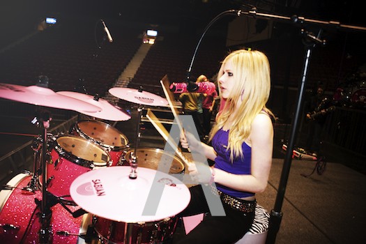 15.jpg - avril at soundcheck